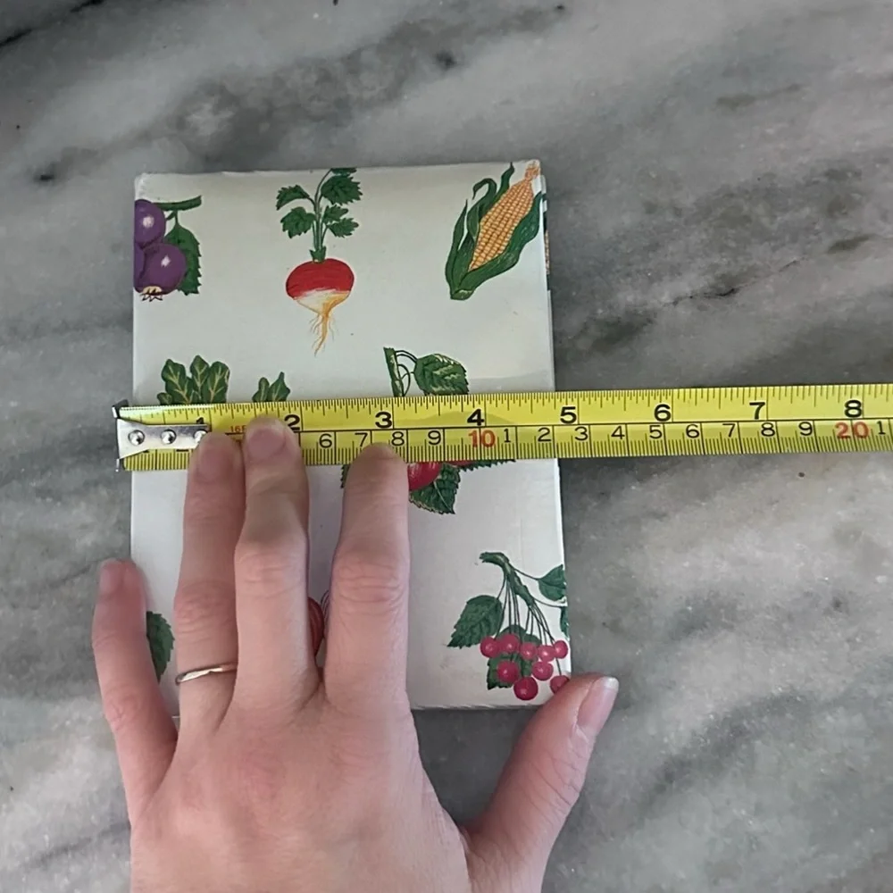 Vintage Garden Fruit / Veggie Printed Soft Double Oval Foldable Picture Frame